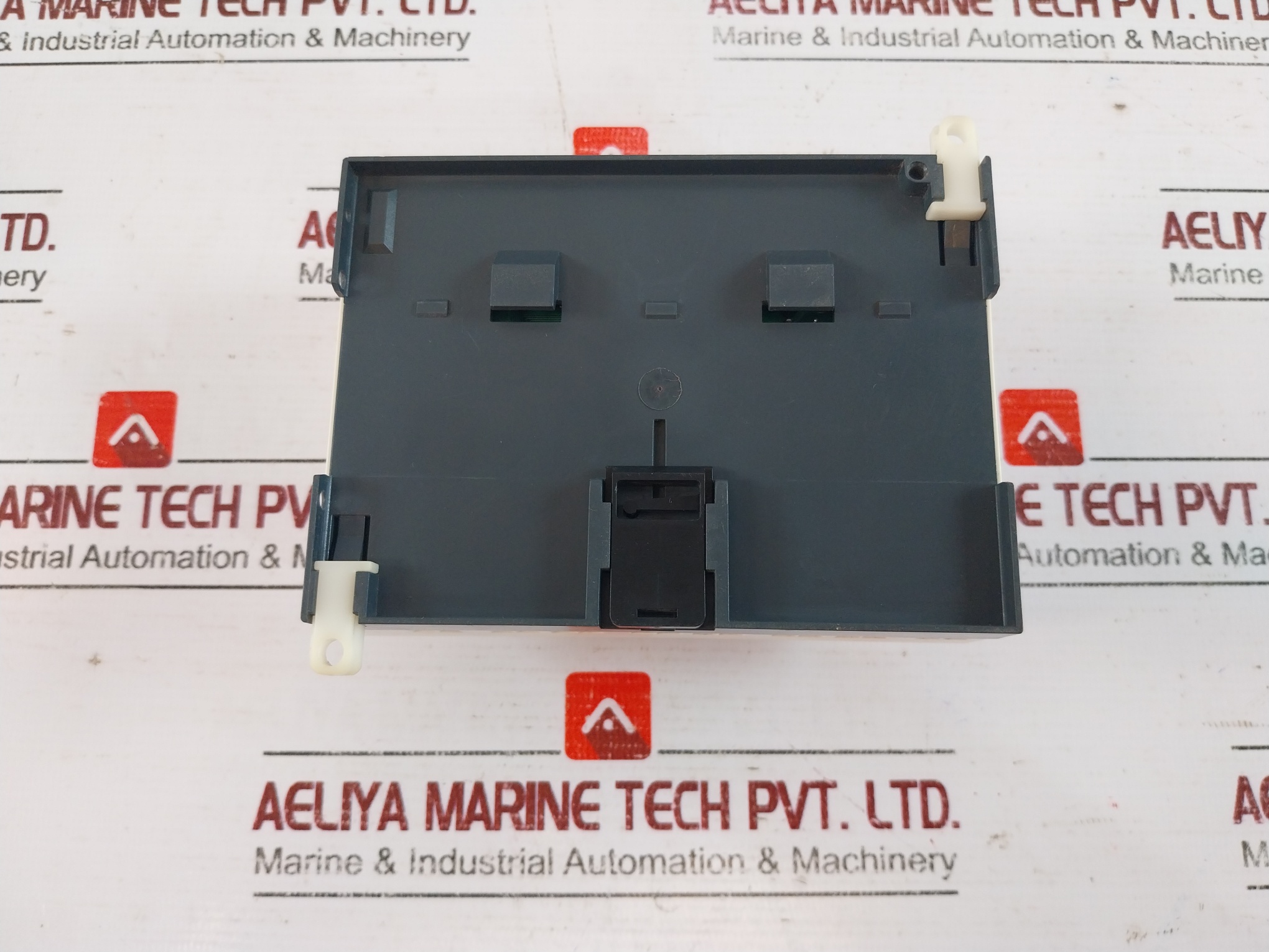 Telemecanique Schneider Electric Sr2 D201fu Output Relay 24v - Image 4