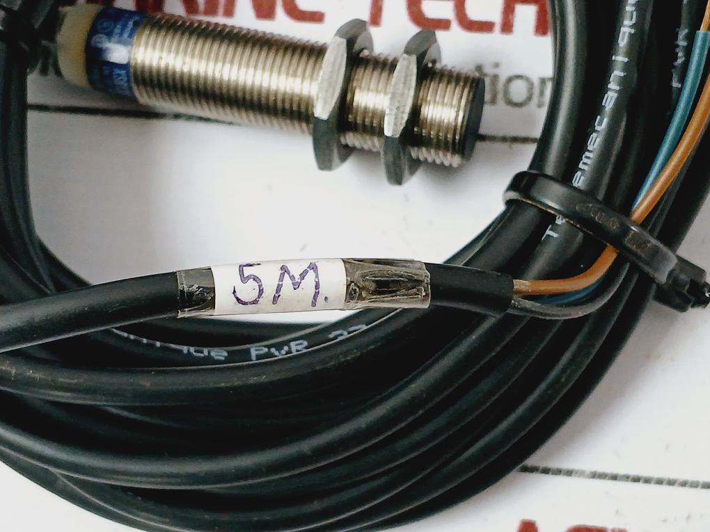 Telemecanique Xs612b1pal5 Inductive Sensor 48v - Image 3