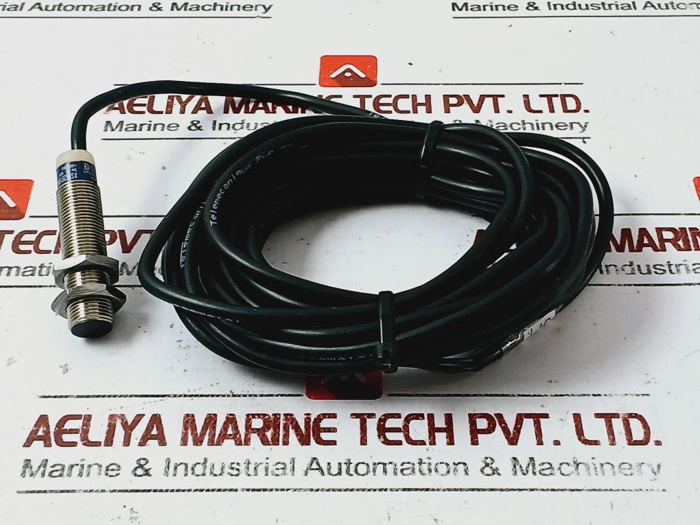 Telemecanique Xs612b1pal5 Inductive Sensor 48v - Image 4
