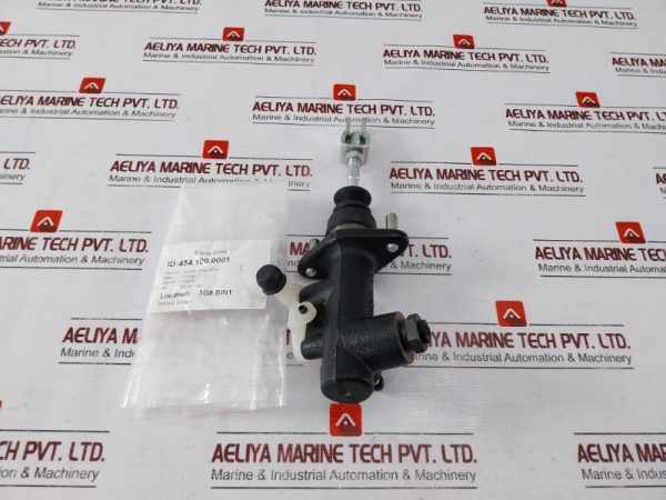 Toyota 4702-01 Assy Master Cylinder