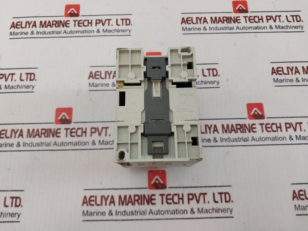 Abb Xc08l1-d4.0 Digital I/o Extension Unit 24v - Image 4