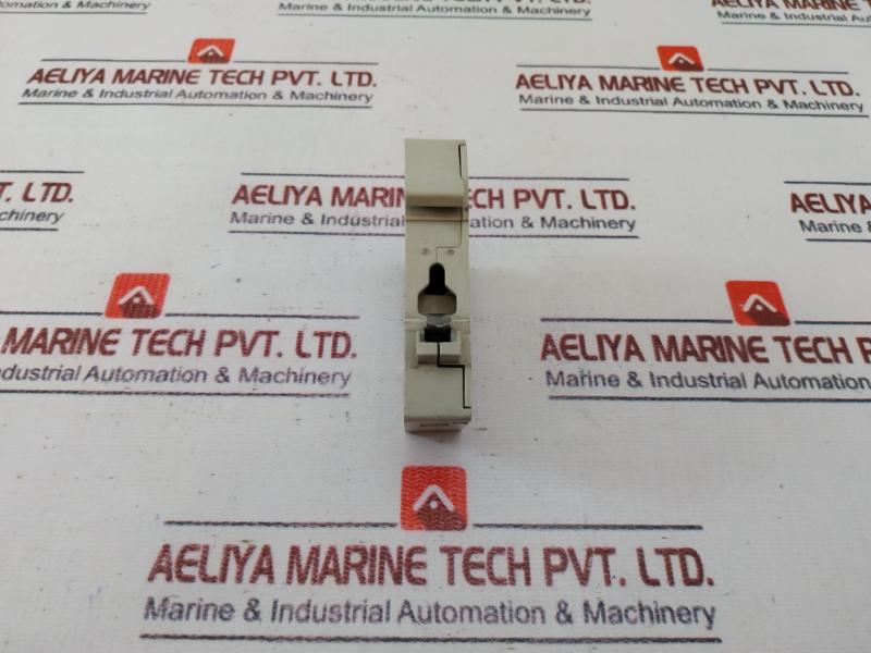 Ferraz Shawmut St10 Rail Mount Fuse Holder 700 V - Image 4