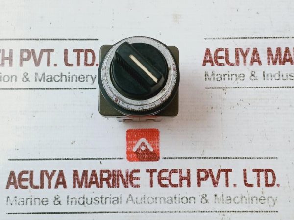 Idec Asn Selector Switch 600v
