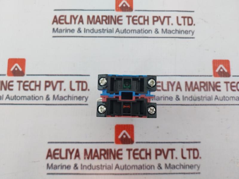 Idec Hw1b-m111g Pushbutton Switch 600v - Image 4