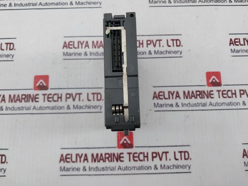 Mitsubishi Electric Melsec-q Qy10 Output Module 240v - Image 4