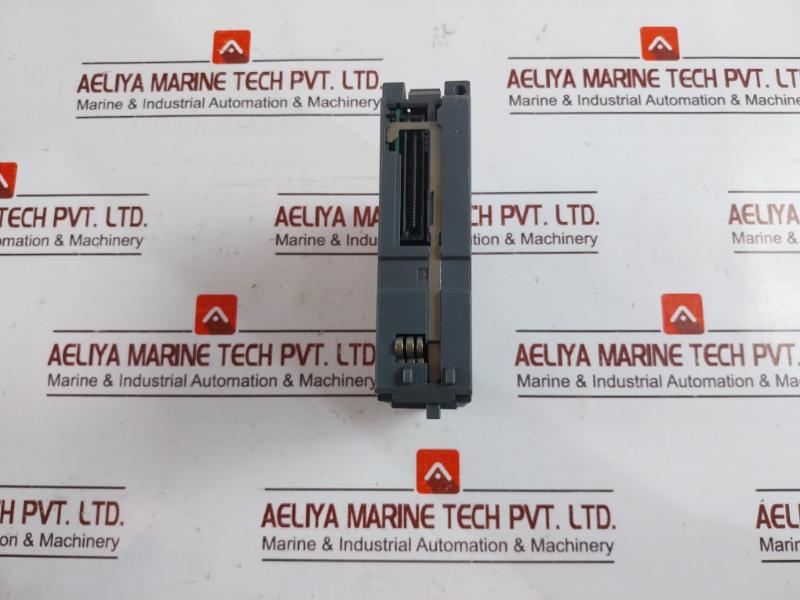 Mitsubishi Electric Melsec-q Qy22 Output Module 240v - Image 4