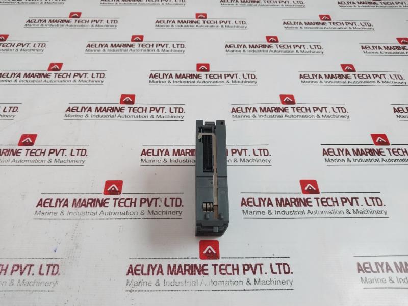 Mitsubishi Melsec-q Qy80 Output Module 24v - Image 4