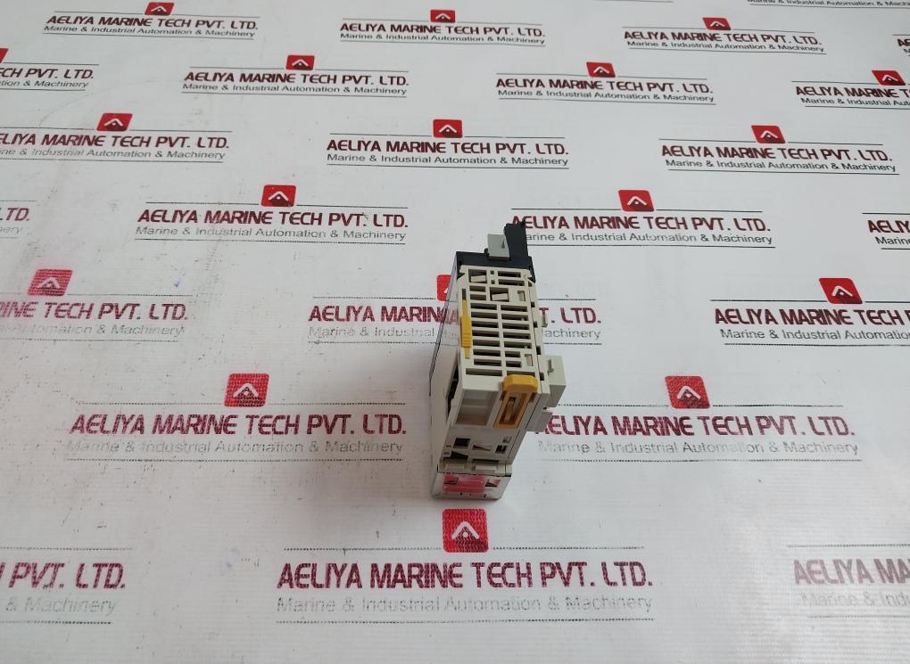 Omron Cj1w-Id211 Input Unit 24v - Image 4