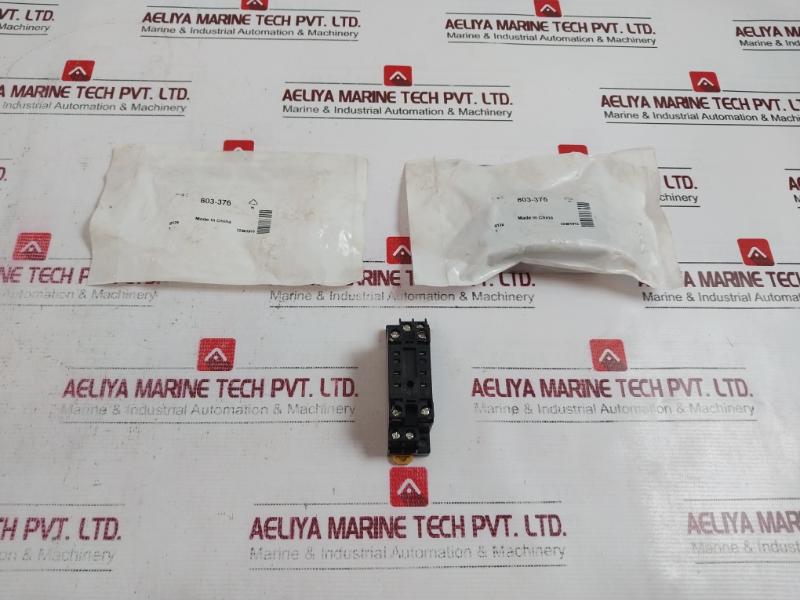 Omron Pyf08a-e Relay Socket 250v