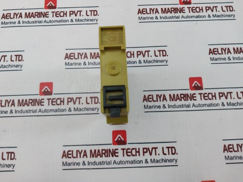 Pilz S1en Safety Relay 240v - Image 4