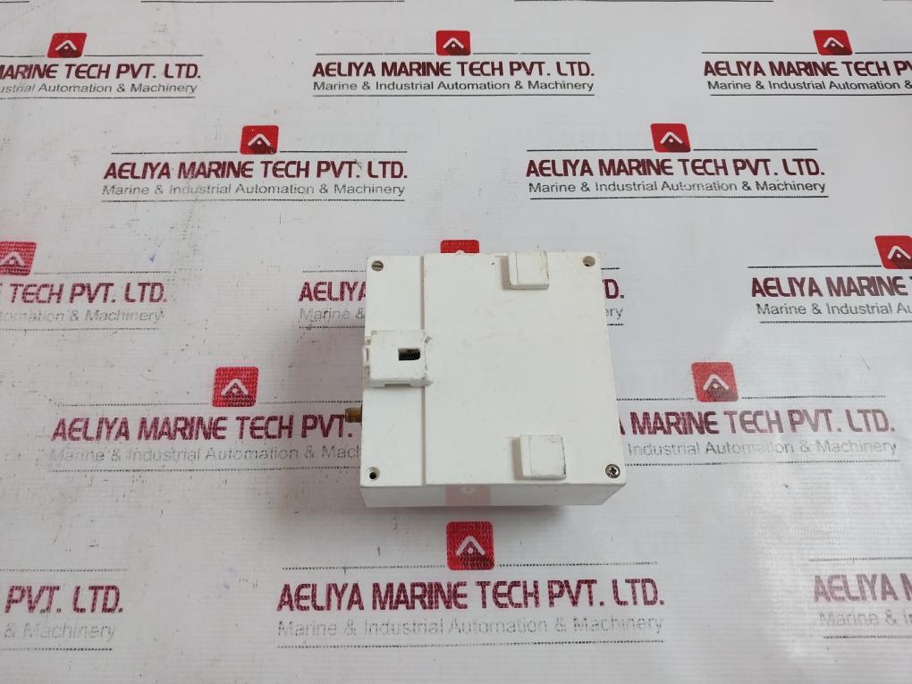 Schneider Electric Sem 1500 Kilowatt-Hour Energy Meter 230v - Image 4