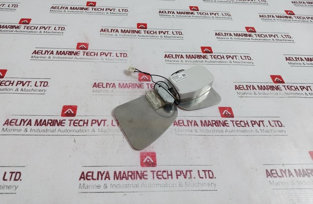 V2842 0151 2817 Cutting Device - Image 3