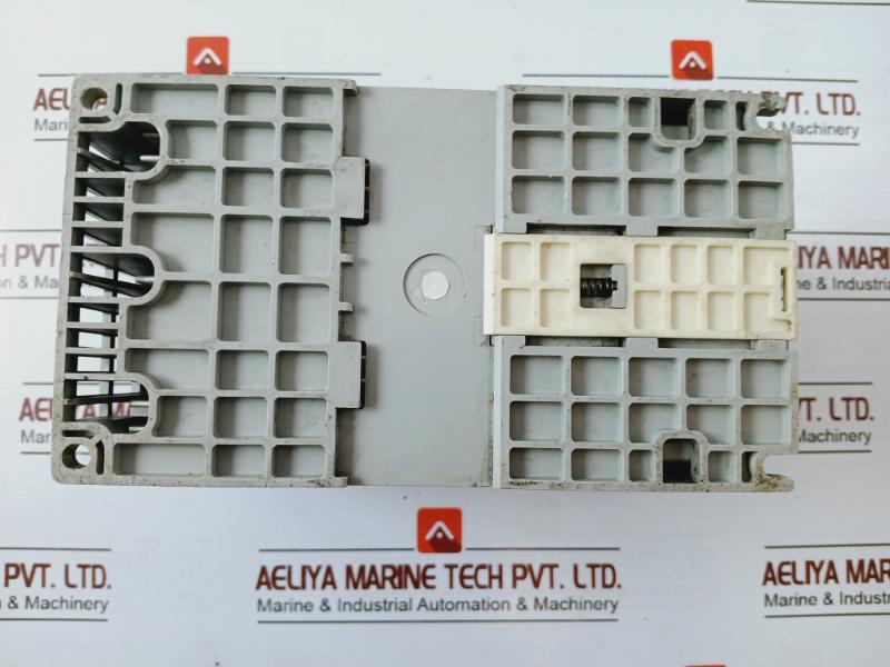 Allen-Bradley 22b-D2p3n104 Ac Drive 480v - Image 4