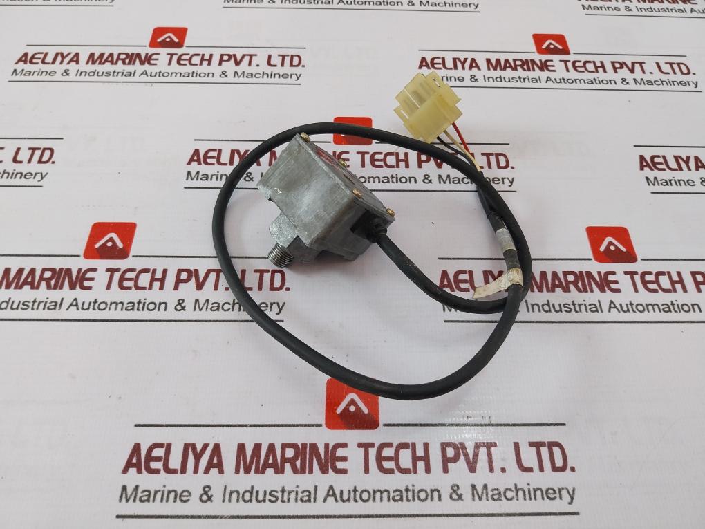 Copal Electronics Ps7-352g Pressure Switch With Cable - Image 3
