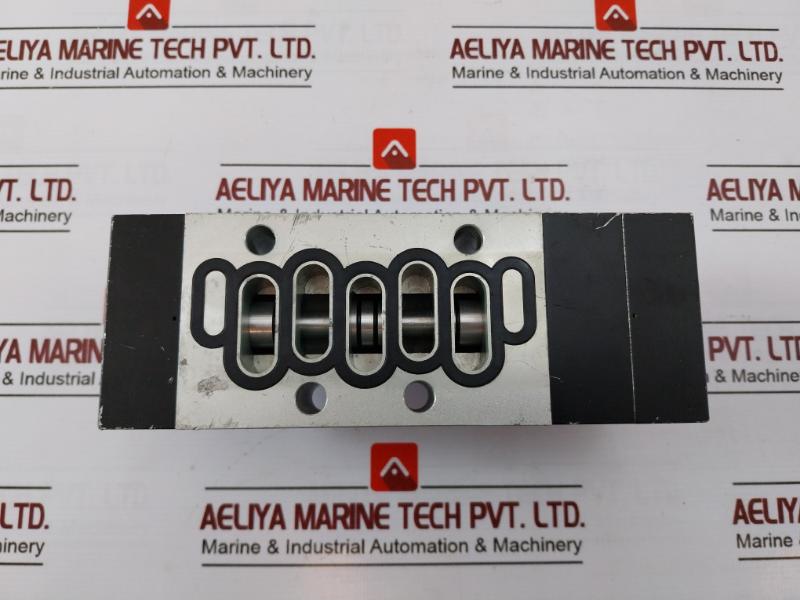 Janatics Cs70009 Pneumatic Solenoid Valve 10bar - Image 4