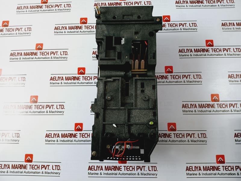 Merlin Gerin Schneider Electric Str 38 S Masterpact Str Circuit Breaker Trip Unit 24V - Image 4