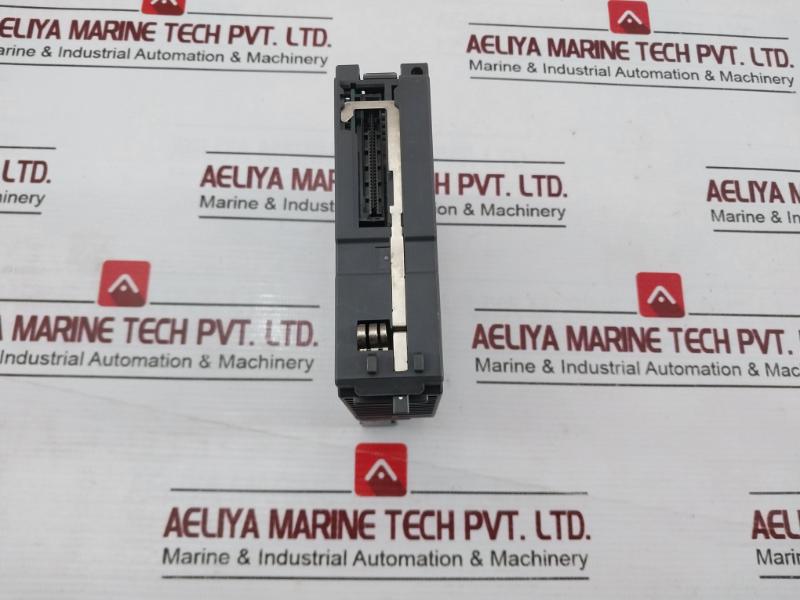 Mitsubishi Electric Melsec-Q Qy10 Output Unit 240v - Image 4