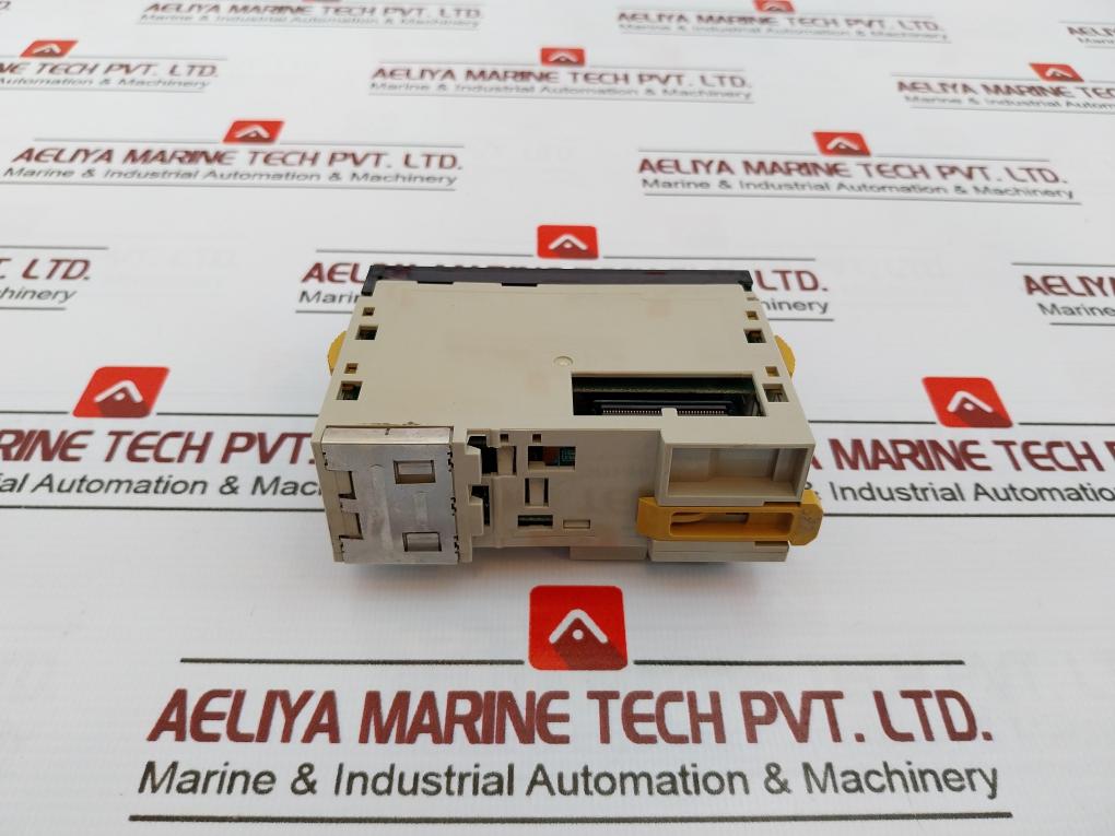 Omron Cj1w-Da041 Analog Output Module 24v - Image 4