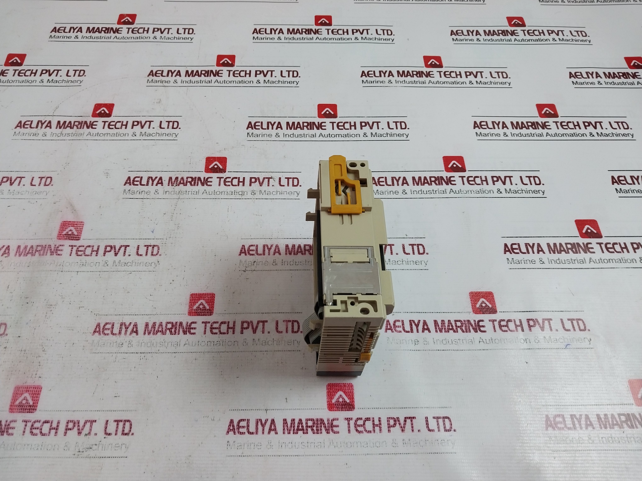 Omron Cqm1-Id213 Input Unit 24v - Image 4