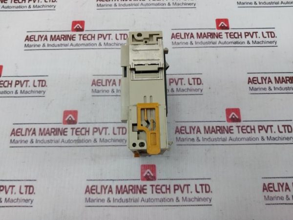 Omron Cqm1-Od212 Output Unit Module 24v - Image 4