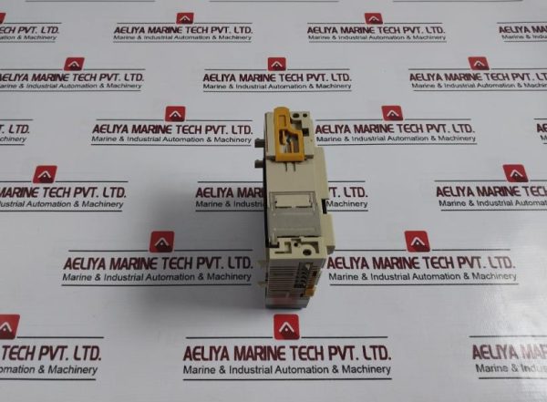 Omron Cqm1-Od212 Output Unit Module 24v - Image 4