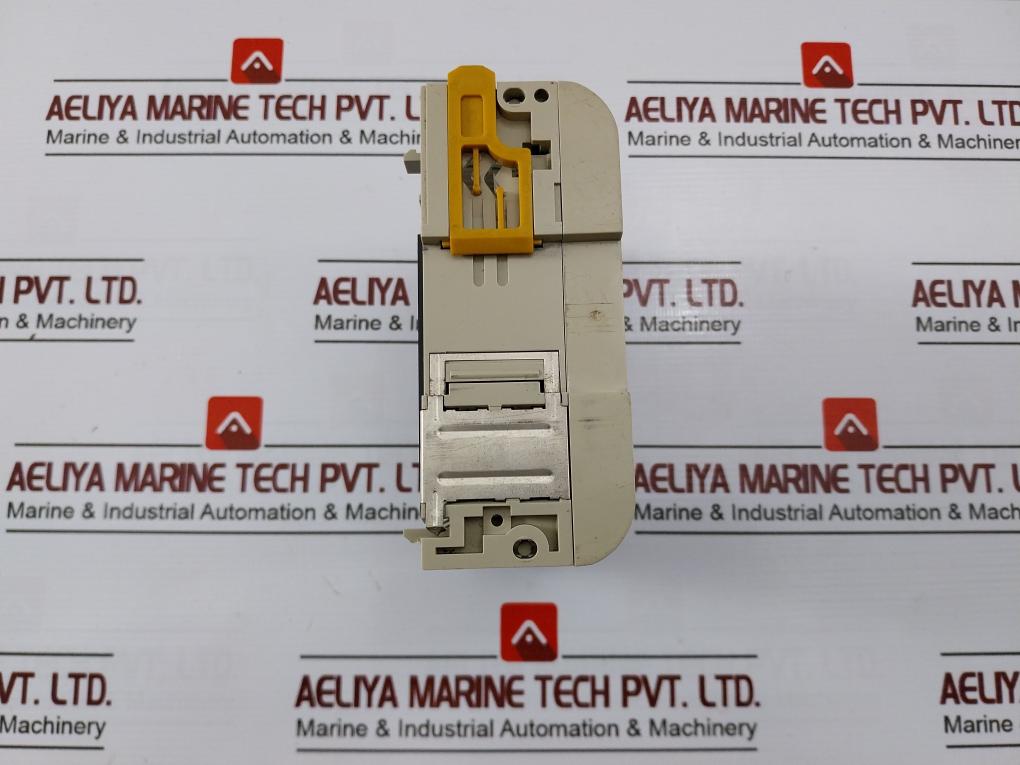 Omron Cqm1-Od212 Output Unit 24v - Image 4