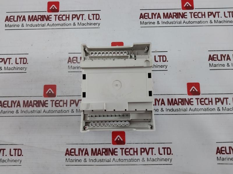 Schneider Electric Lonmark Tac Xenta 421a I/O Module 250v - Image 4