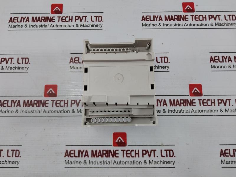 Schneider Electric Lonmark Tac Xenta 451a I/O Module 24v - Image 4