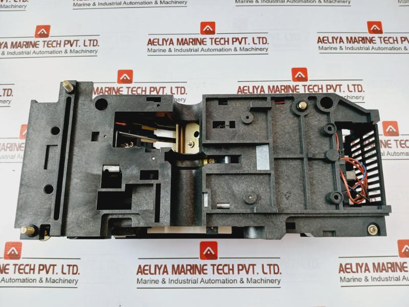 Schneider Electric Str38s Masterpact Circuit Breaker Trip Unit 24v - Image 4