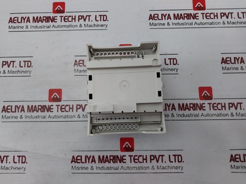 Schneider Electric Tac Xenta 411 I/O Module 24v - Image 4