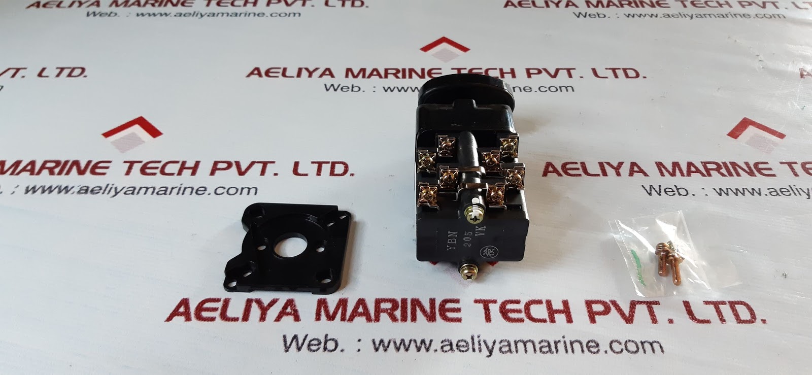 Seiko Electric Ybn-205-vk Control Switch 600V 10A Cont. - Image 2