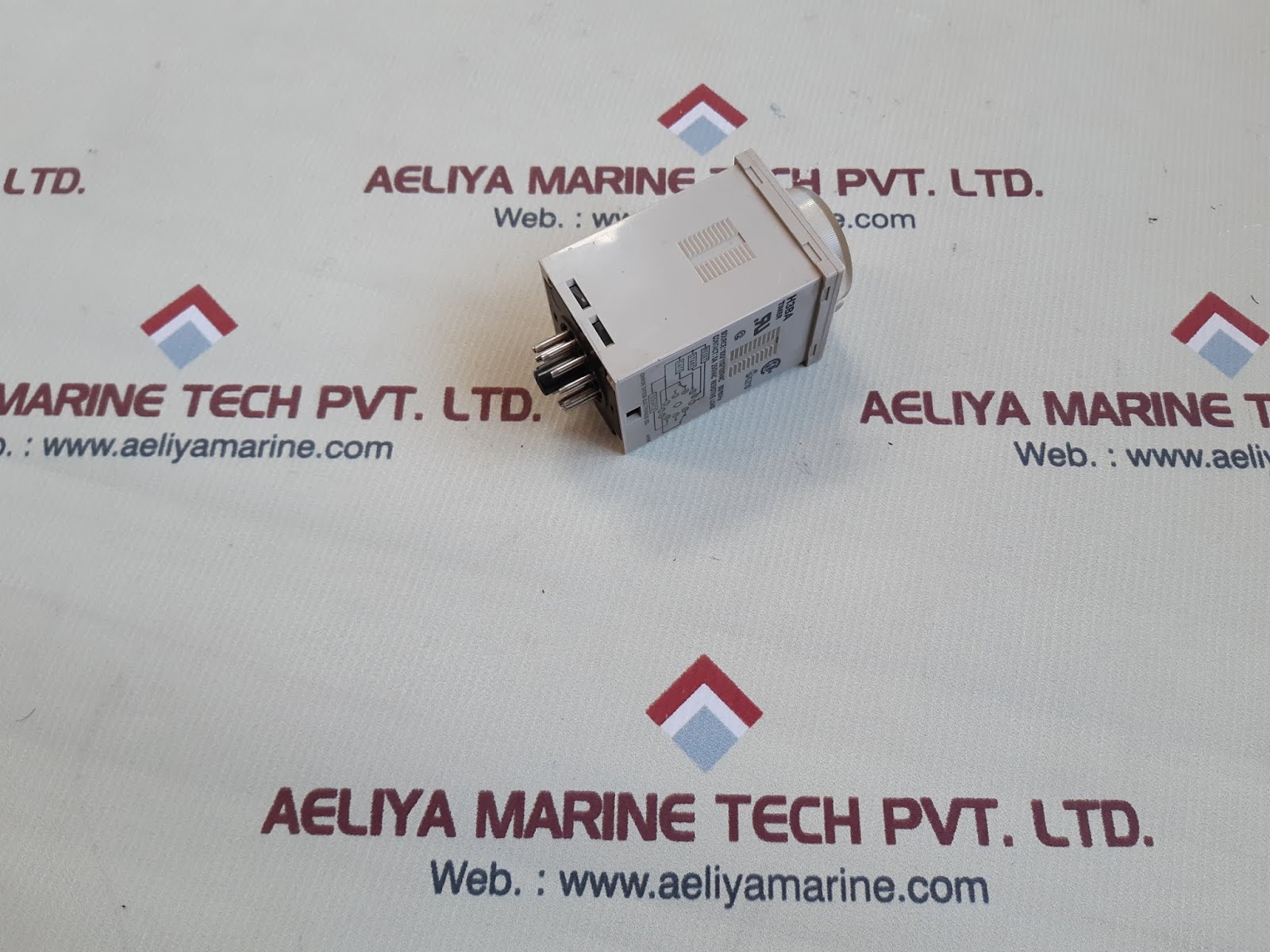 Set of 21x Omron h3ba timer relay 100/110/120vac 50/60hz - Image 3