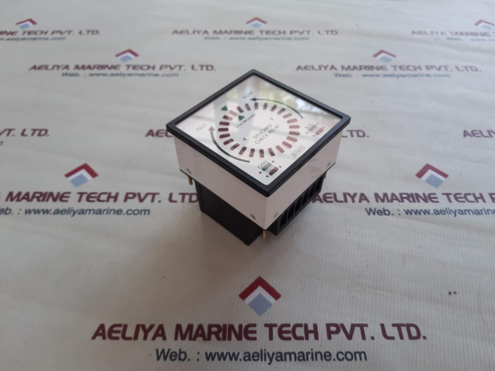 Crompton 244-14dg-sebx-fq synchro check relay - Image 3