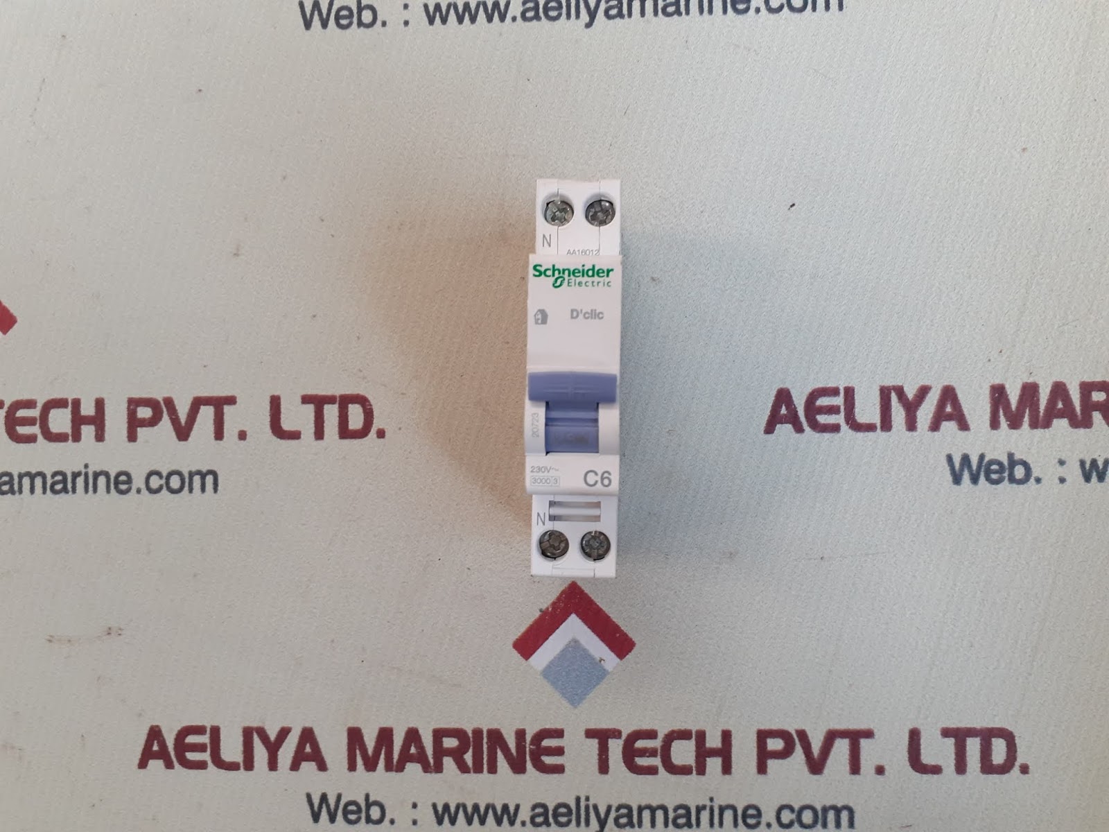 Schneider electric d`clic c6 circuit breaker