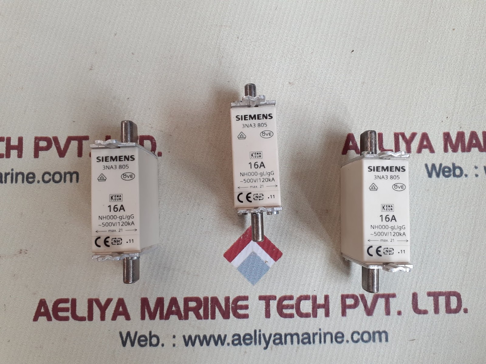 Set of 3x Siemens 3na3 805 fuse 16A