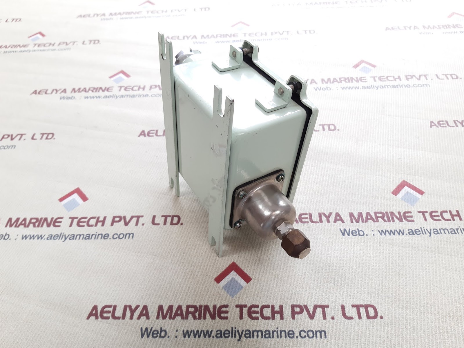 Saginomiya yps-c104wq001 differential pressure switch - Image 3