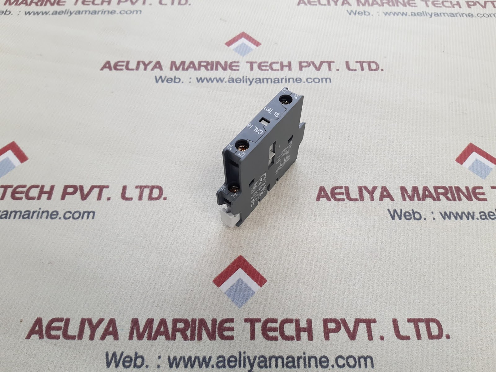 Abb 1sfn010720r1011 auxiliary contact switch - Image 2