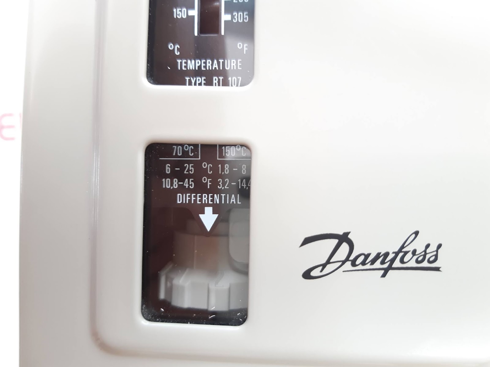 Danfoss rt 107 temperature controller 17-5135 - Image 3