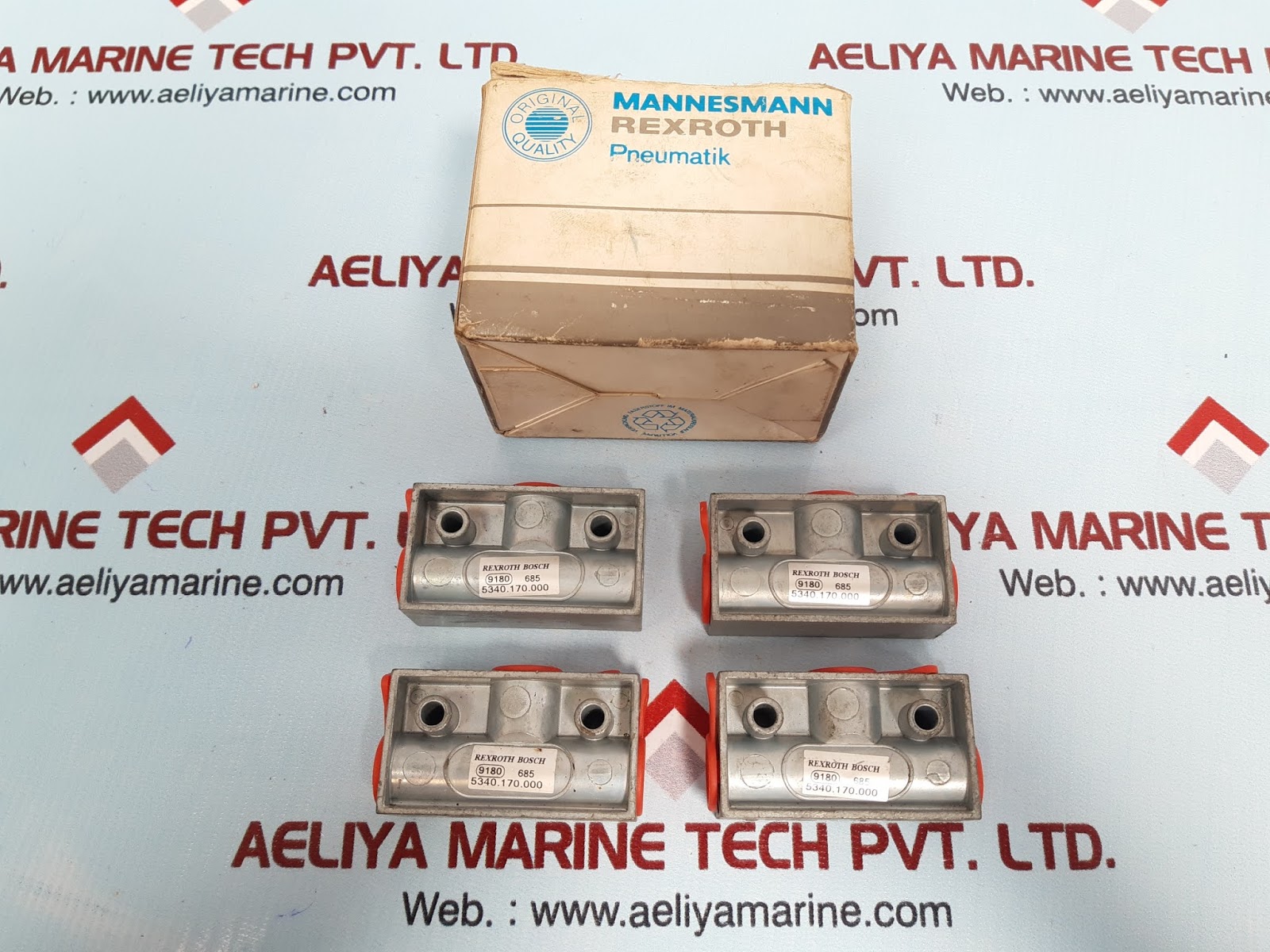 MANNESMANN REXROTH 5340.170.000 PNEUMATIC SHUTTLE VALVE - Image 2