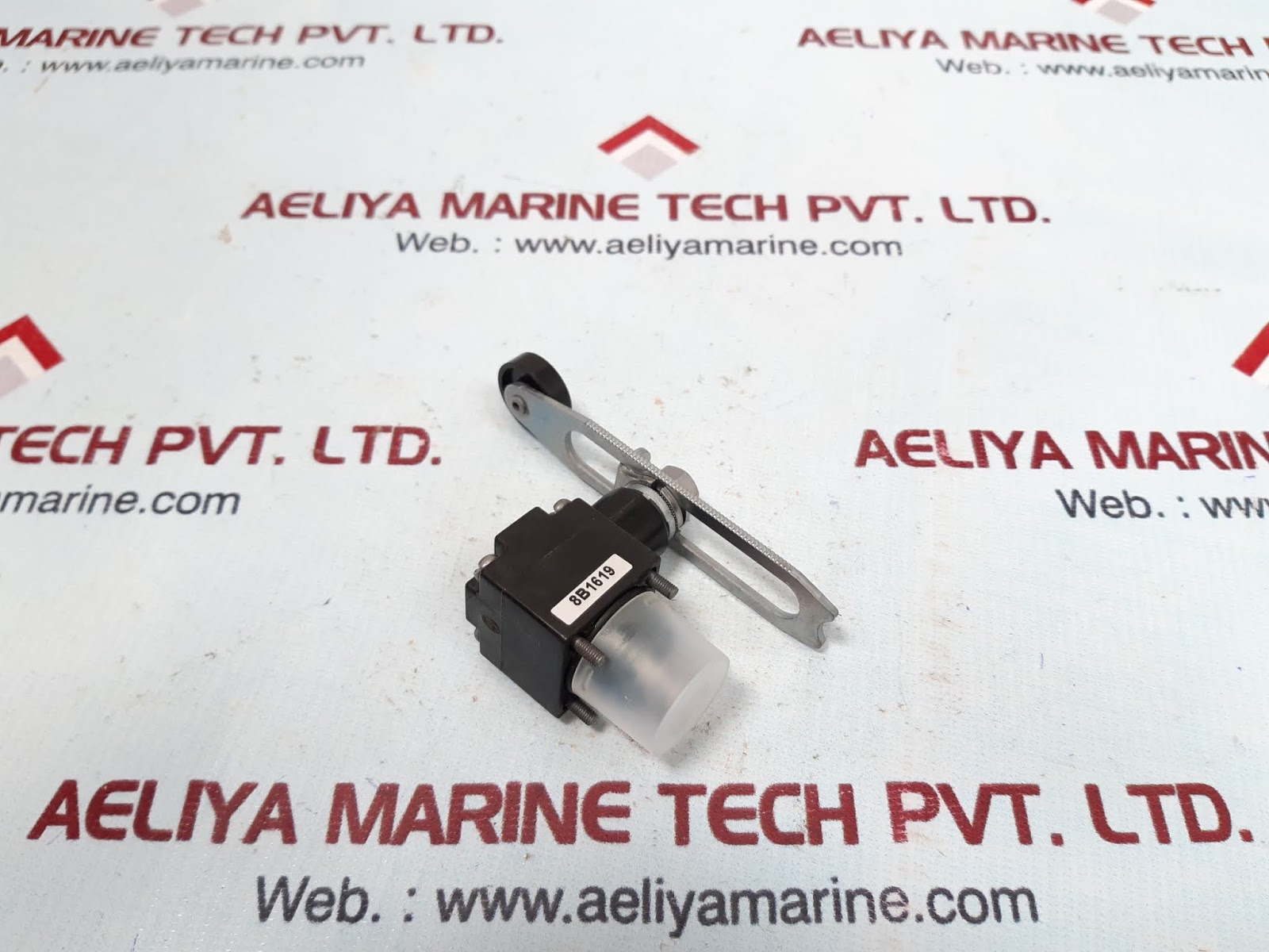 TELEMECANIQUE ZCK-D05 LIMIT SWITCH HEAD - Image 3