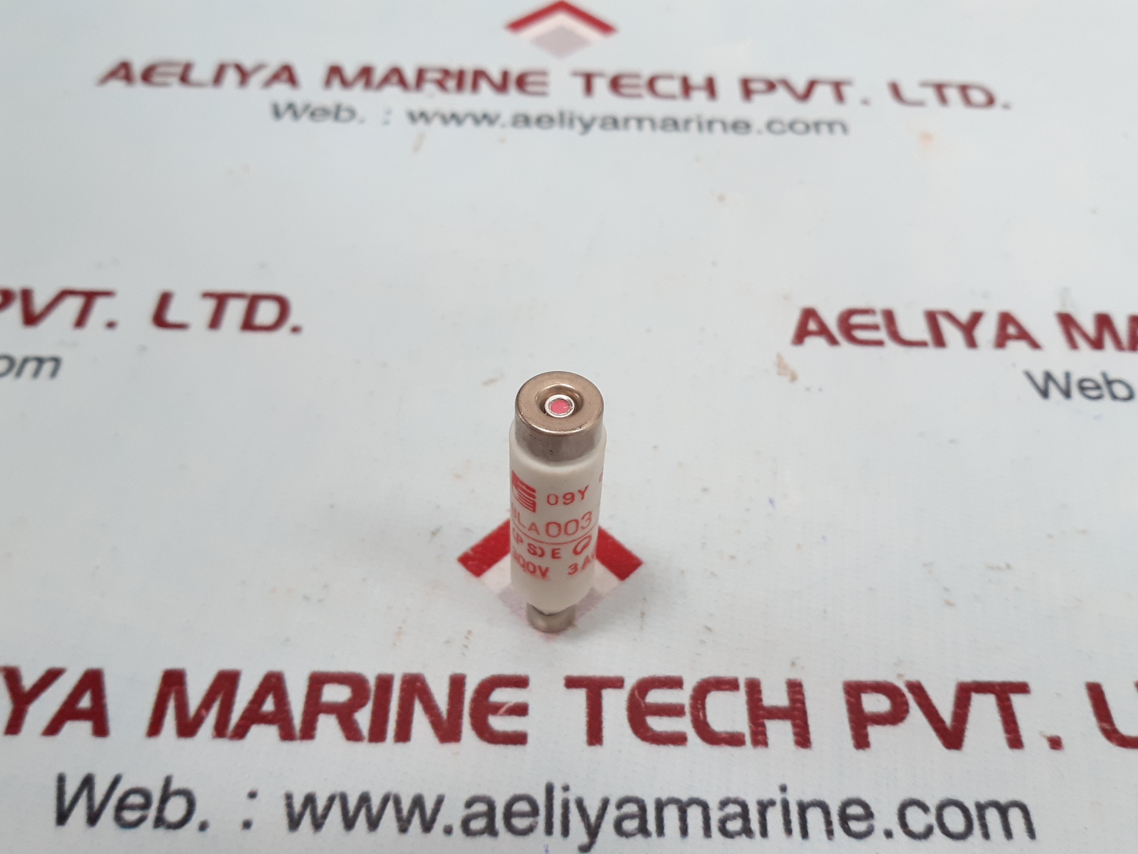 Fuji Electric Bla 003 Bottle Ceramic Fuse 600v - Image 4