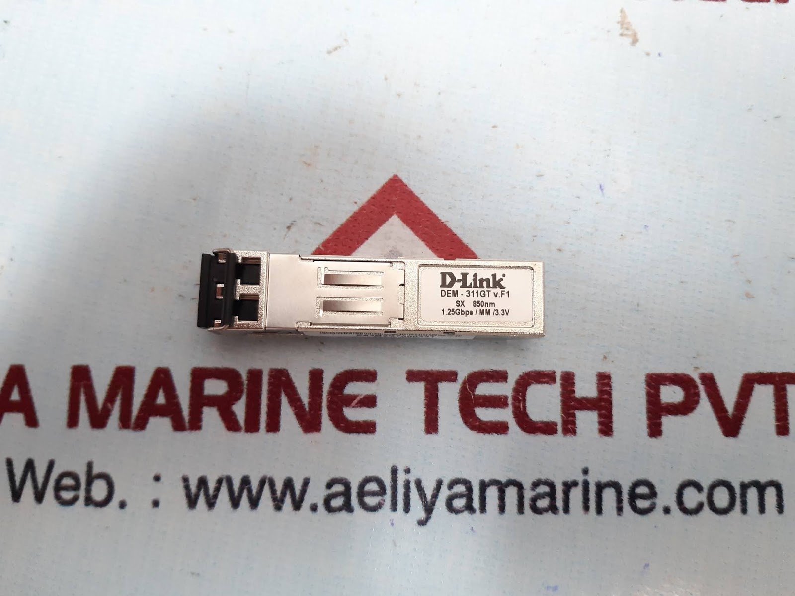 D-LINK DEM-311GT MULTI MODE FIBER TRANSCEIVER - Image 3