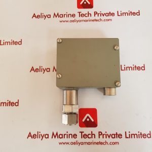 TRAFAG  8202.75.2212 PRESSURE SWITCH