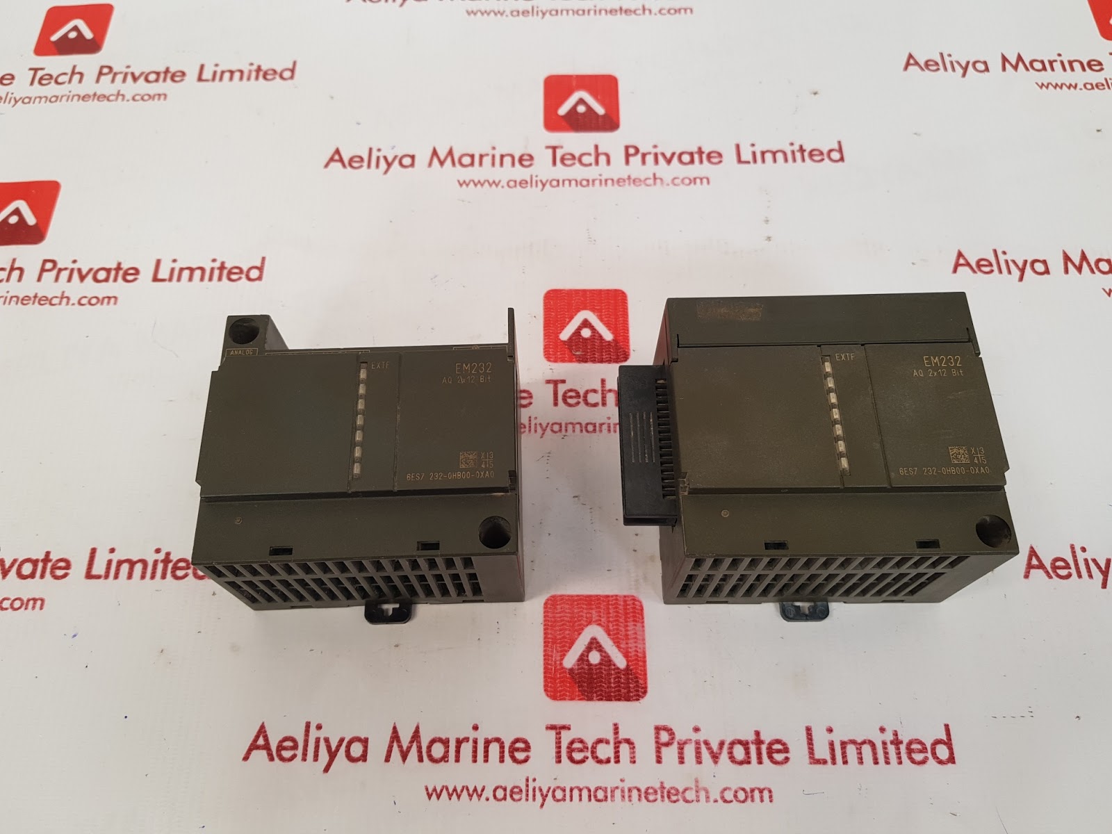 SIEMENS EM232 6ES7 232-0HB00-0XA0 ANALOG OUTPUT MODULE