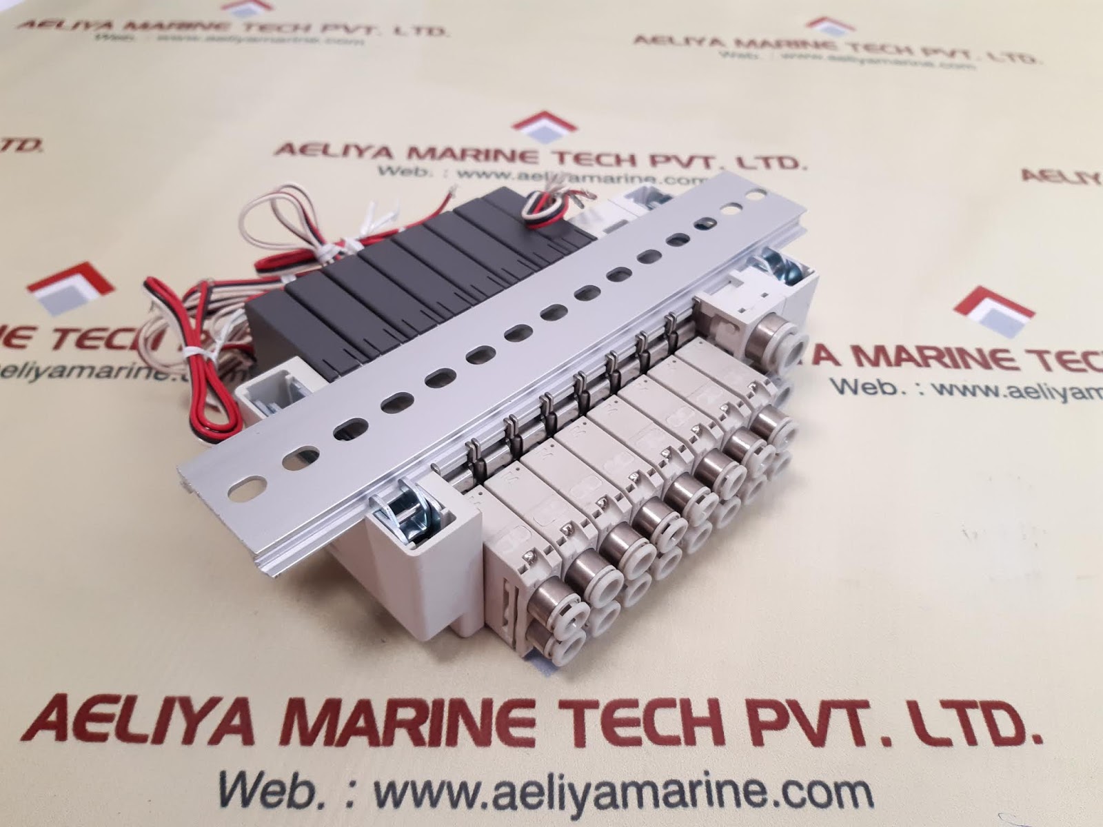 SMC SQ1440KN-5L-C6 PNEUMATIC SOLENOID VALVE - Image 3