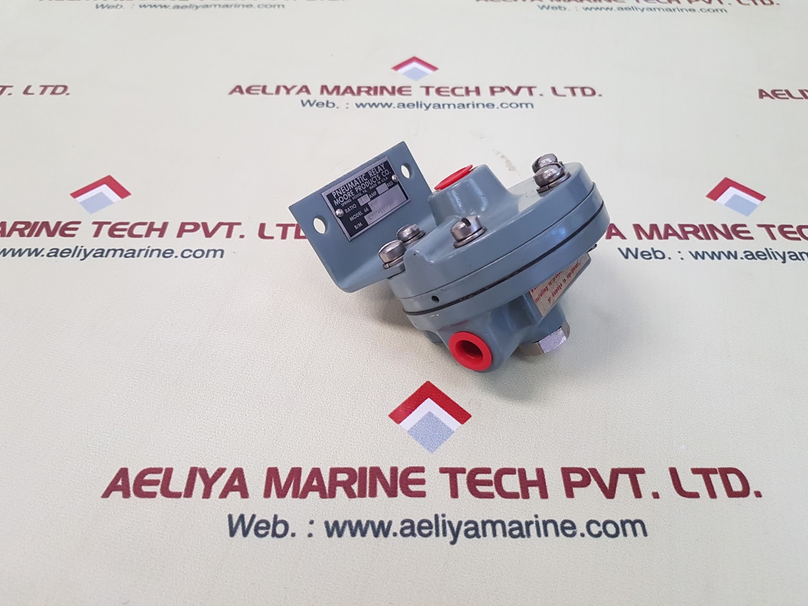 MOORE 66 BA4 PNEUMATIC RELAY - Image 3