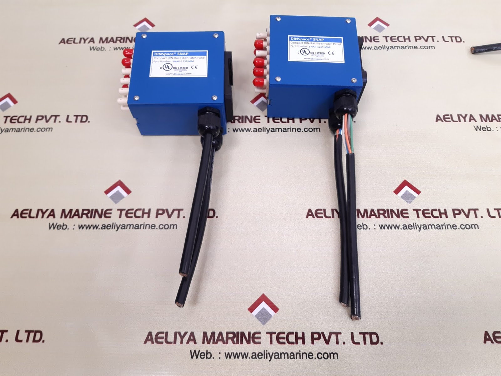 DINSPACE SNAP SNAP-12ST-MM COMPACT DIN-RAIL FIBER PATCH PANEL