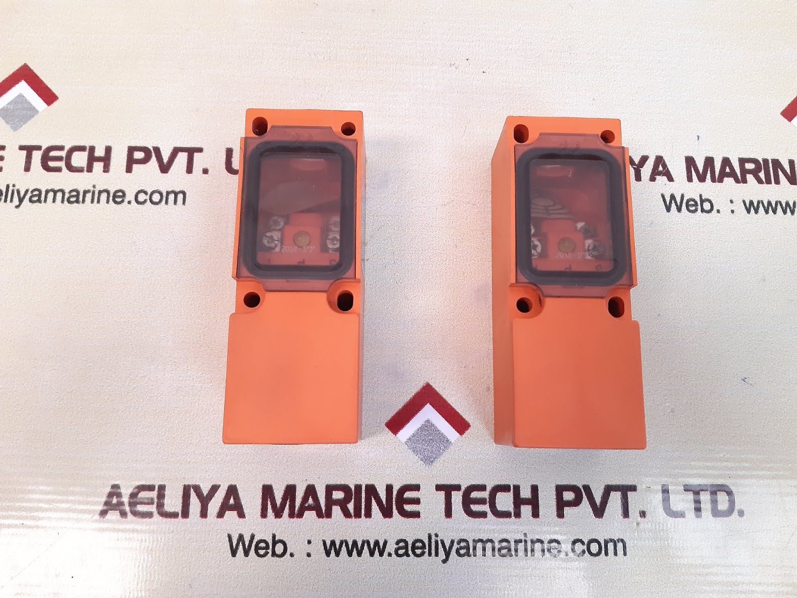 SCHMERSAL IFL 20-333-11PK INDUCTIVE PROXIMITY SWITCH