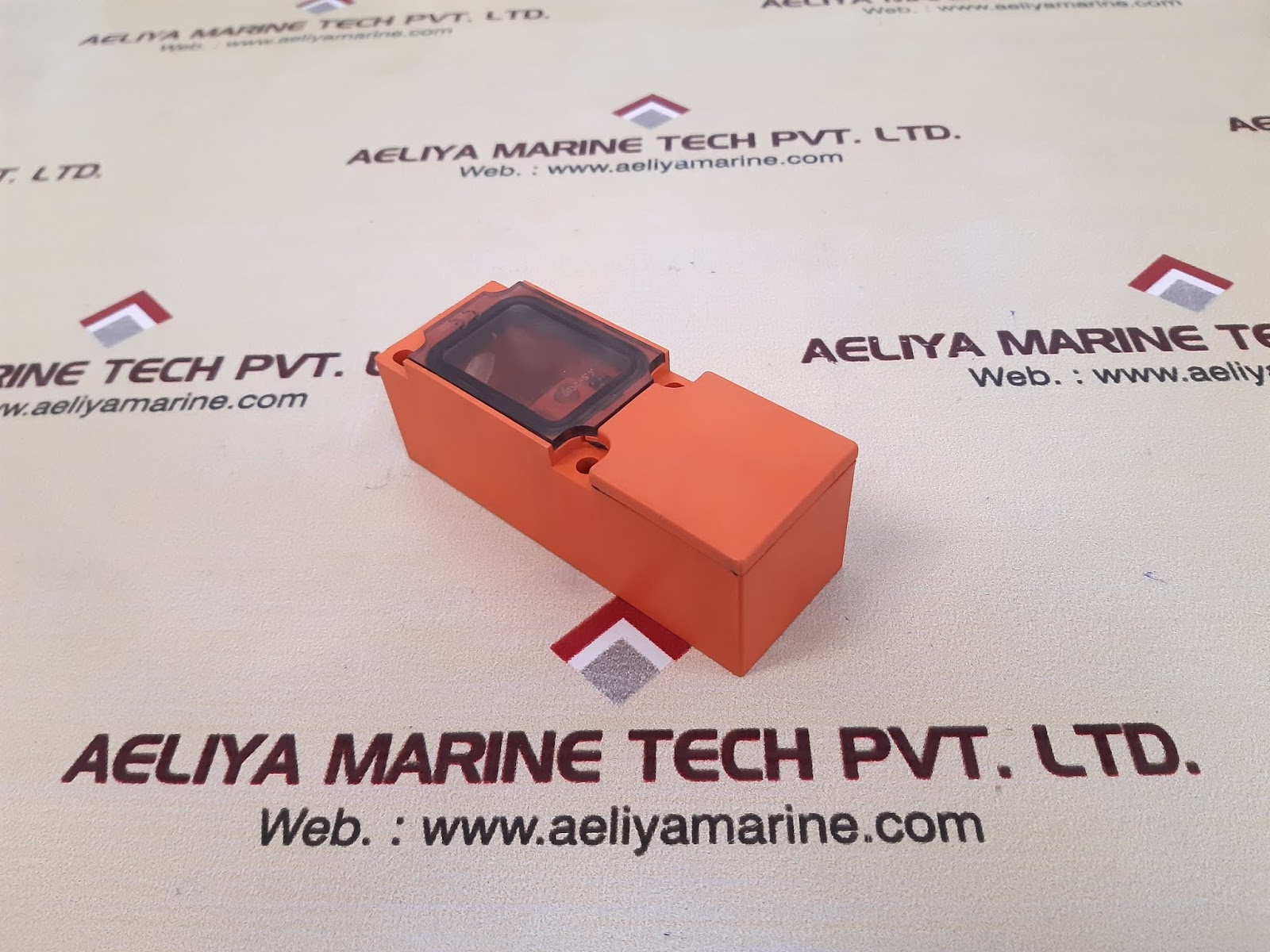 SCHMERSAL IFL 20-333-11PK INDUCTIVE PROXIMITY SWITCH - Image 2