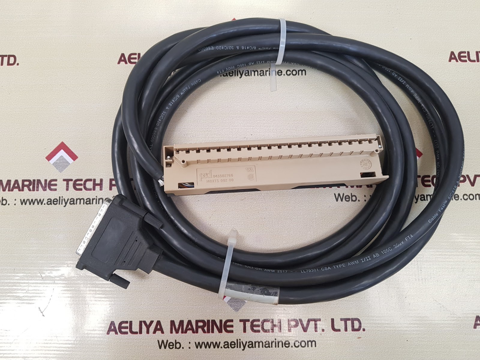 SCHNEIDER 140 XTS 012 12 MODICON CABLE FOR QUANTUM MODULE - Image 3